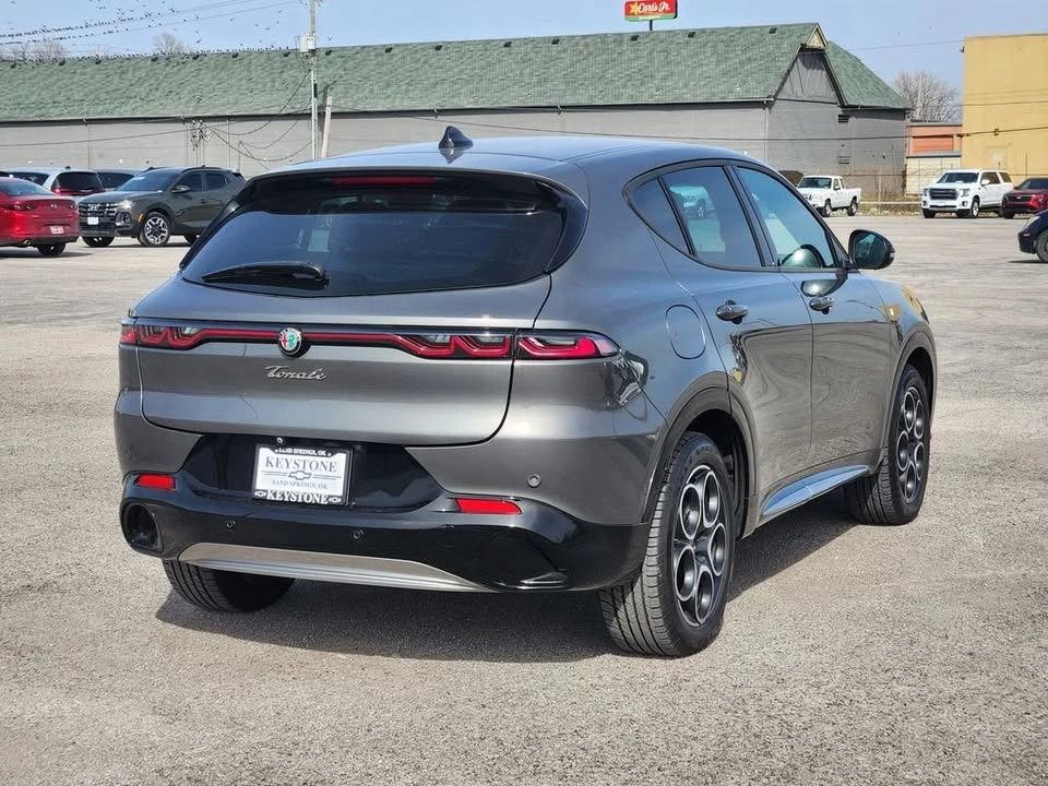 2024 Alfa Romeo Tonale - Image 5 of 10