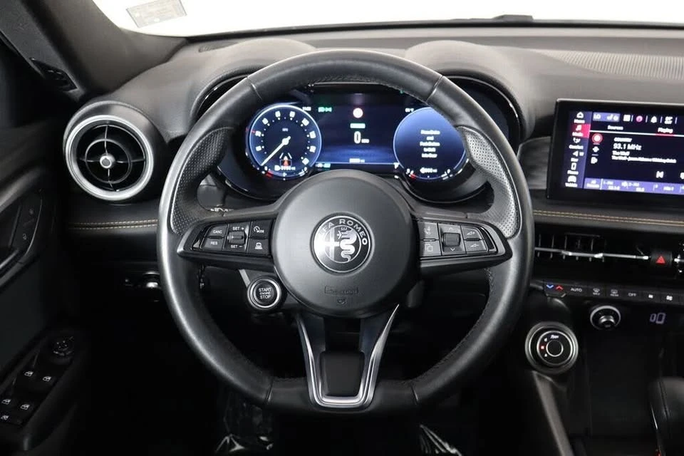 2024 Alfa Romeo Tonale - Image 5 of 20