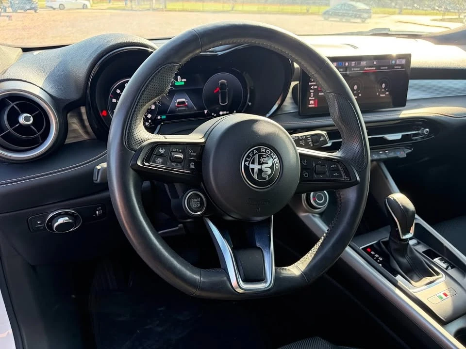 2024 Alfa Romeo Tonale - Image 10 of 20
