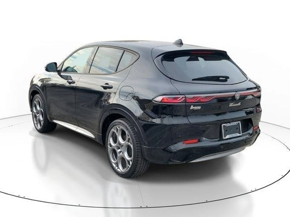 2024 Alfa Romeo Tonale - Image 2 of 20