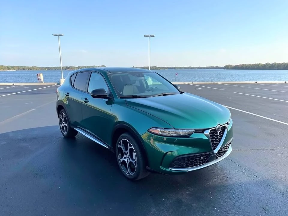 2024 Alfa Romeo Tonale - Image 2 of 8