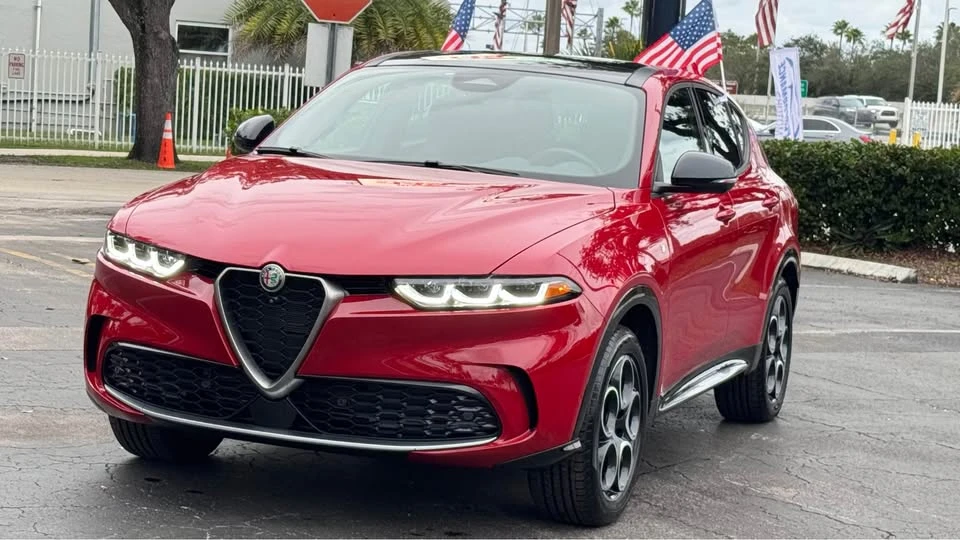 2024 Alfa Romeo Tonale - Image 8 of 19