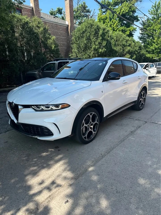 2024 Alfa Romeo Tonale - Image 2 of 15