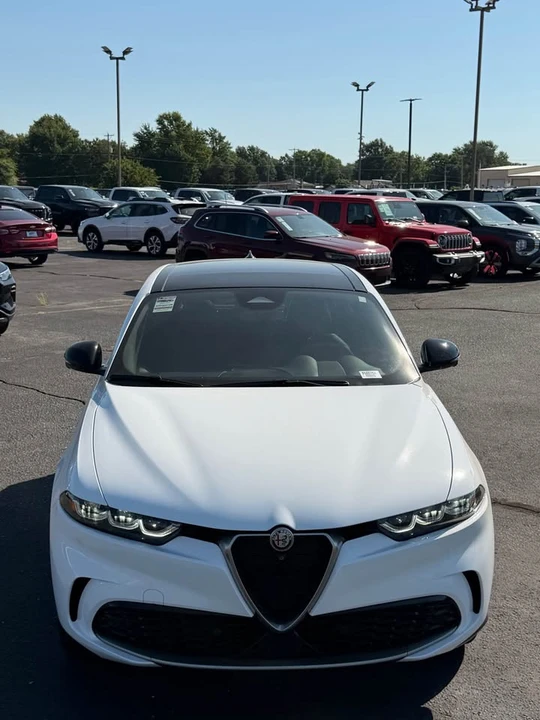 2024 Alfa Romeo Tonale - Image 5 of 19