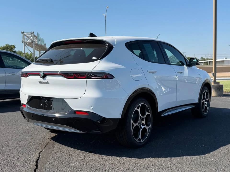 2024 Alfa Romeo Tonale - Image 8 of 19