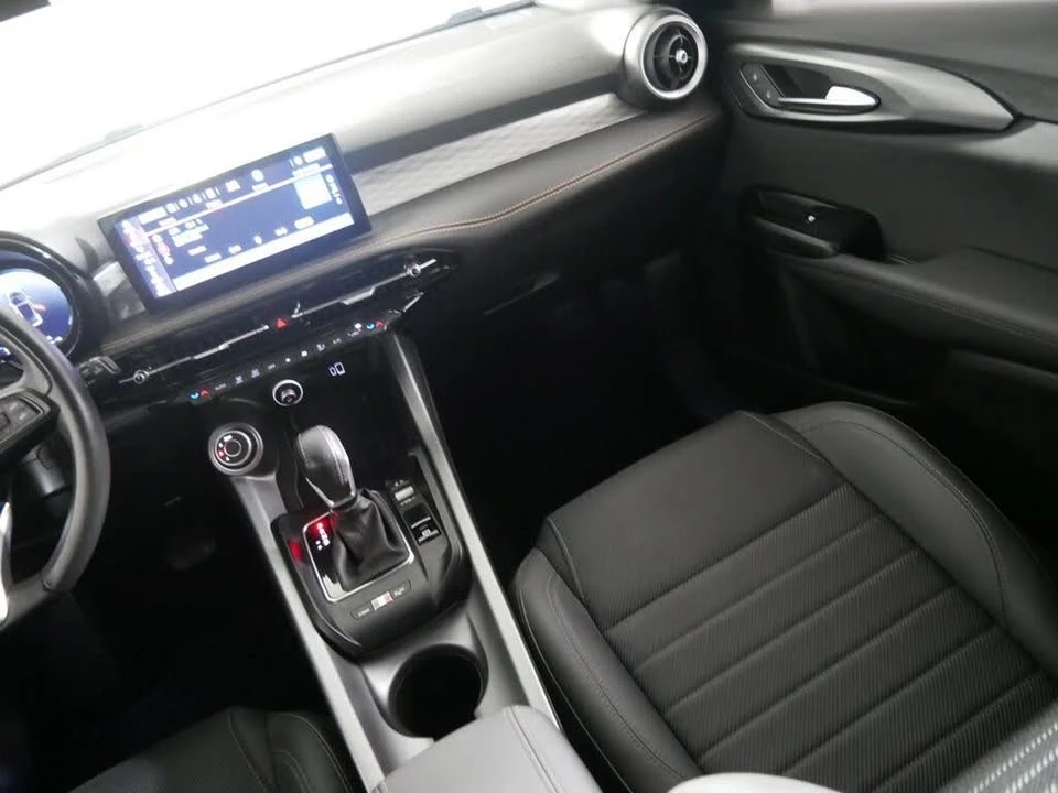 2024 Alfa Romeo Tonale - Image 11 of 20