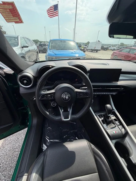 2024 Alfa Romeo Tonale - Image 11 of 17