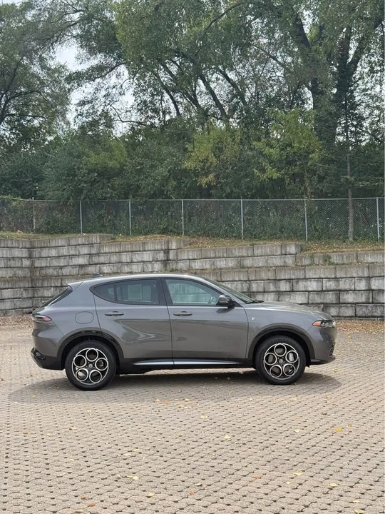 2024 Alfa Romeo Tonale - Image 8 of 20