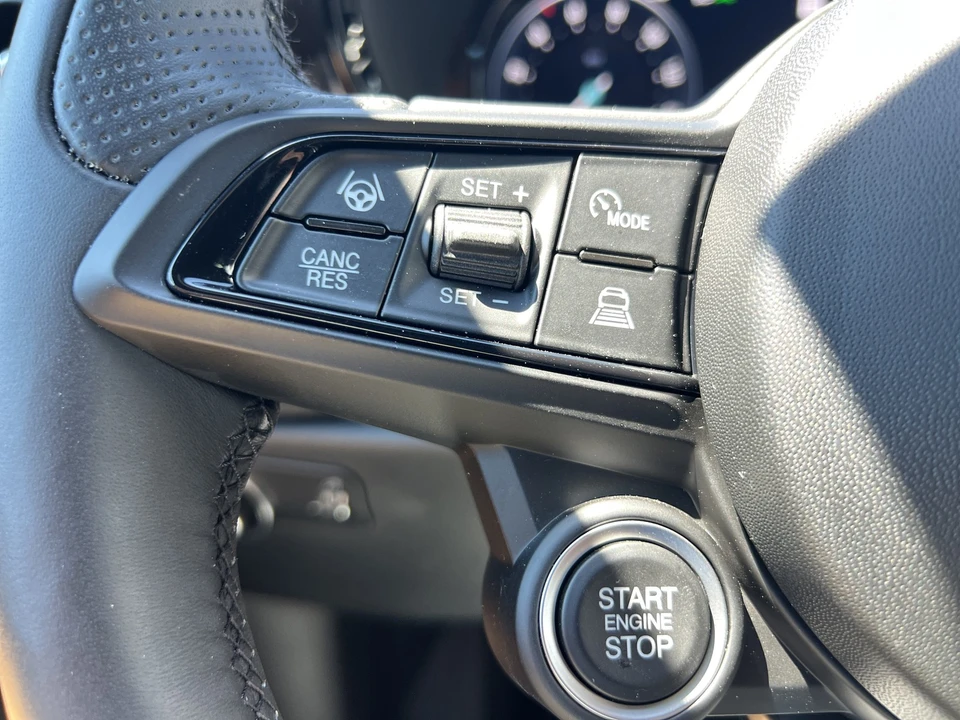 2024 Alfa Romeo Tonale - Image 25 of 31