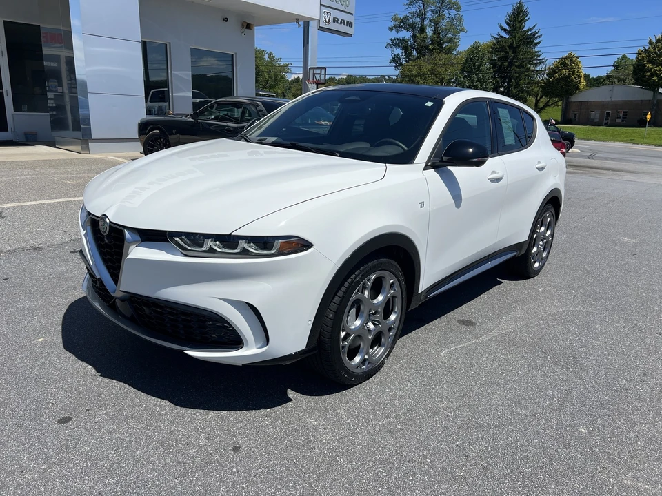 2024 Alfa Romeo Tonale - Image 6 of 31
