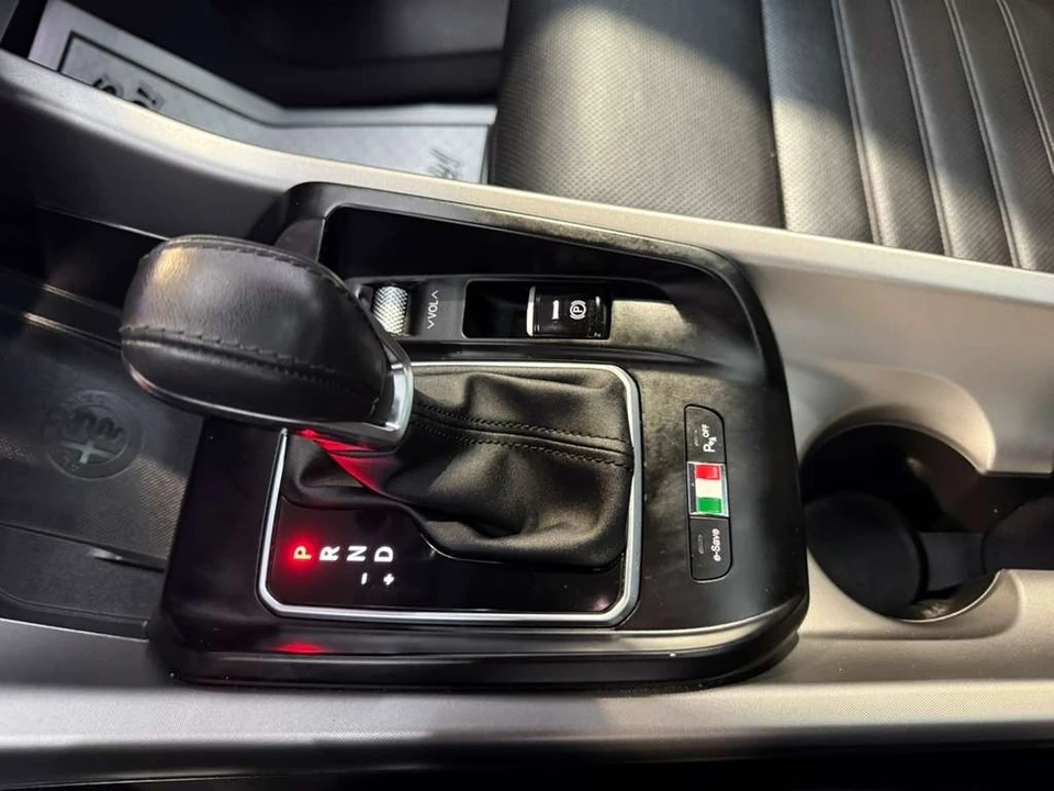 2024 Alfa Romeo Tonale - Image 21 of 31