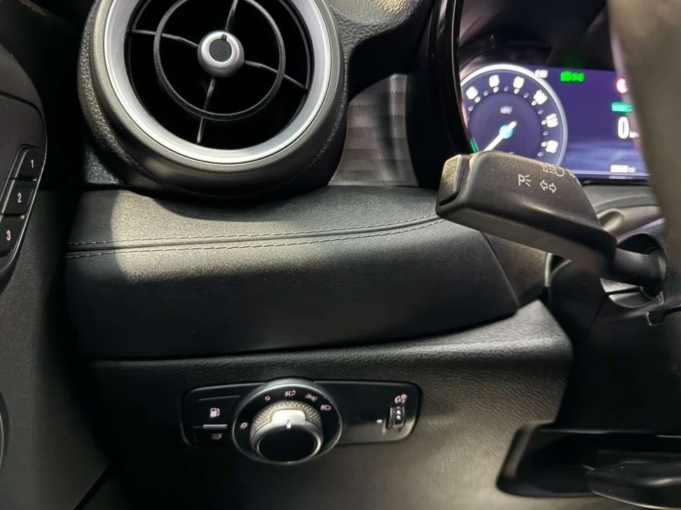 2024 Alfa Romeo Tonale - Image 16 of 31