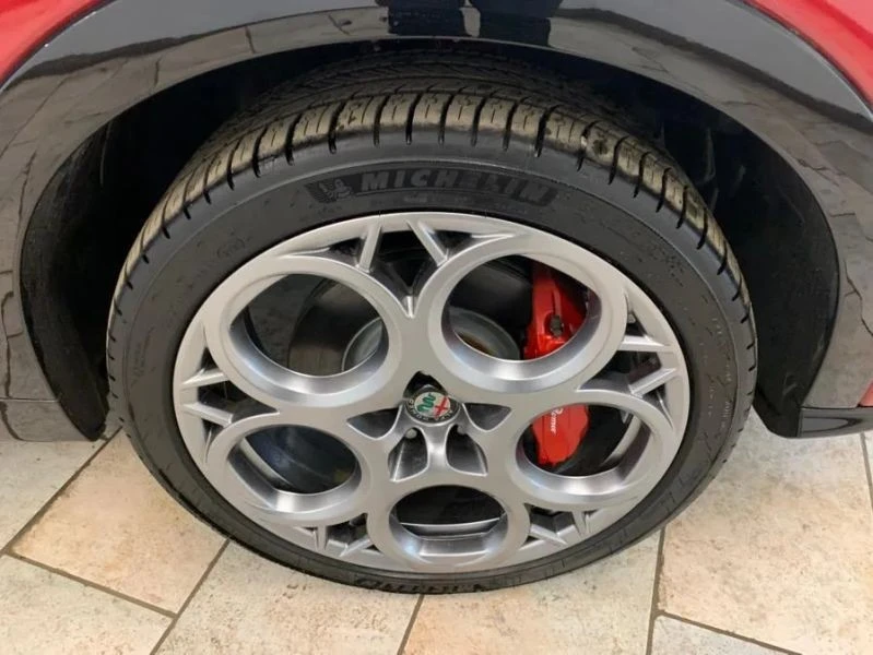 2024 Alfa Romeo Tonale - Image 9 of 12