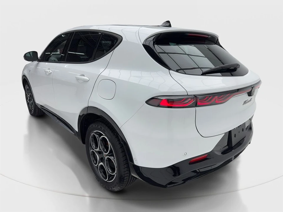2024 Alfa Romeo Tonale - Image 10 of 31
