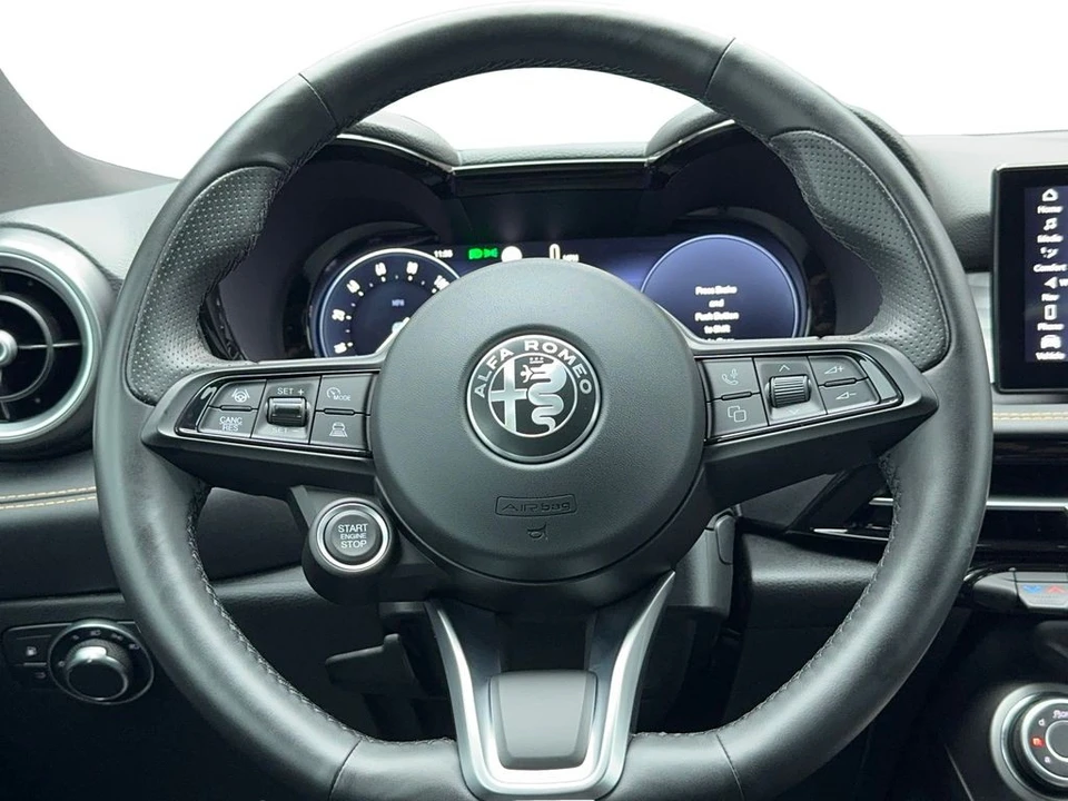 2024 Alfa Romeo Tonale - Image 18 of 21