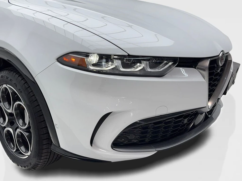 2024 Alfa Romeo - Image 3 of 31