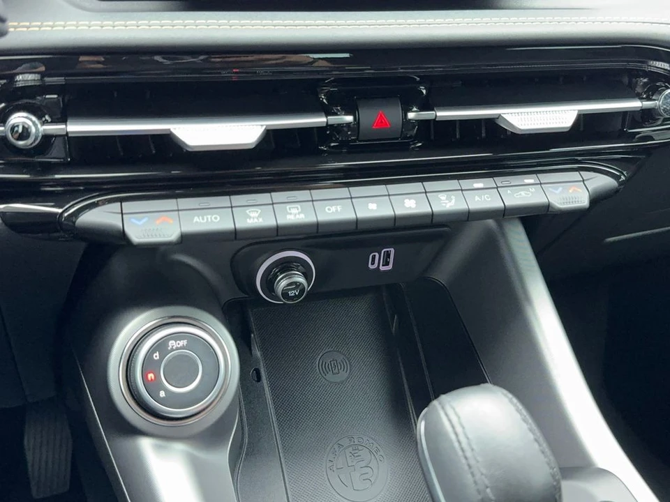 2024 Alfa Romeo - Image 26 of 31