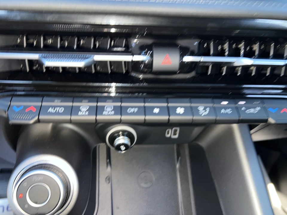 2024 Alfa Romeo Tonale - Image 28 of 31