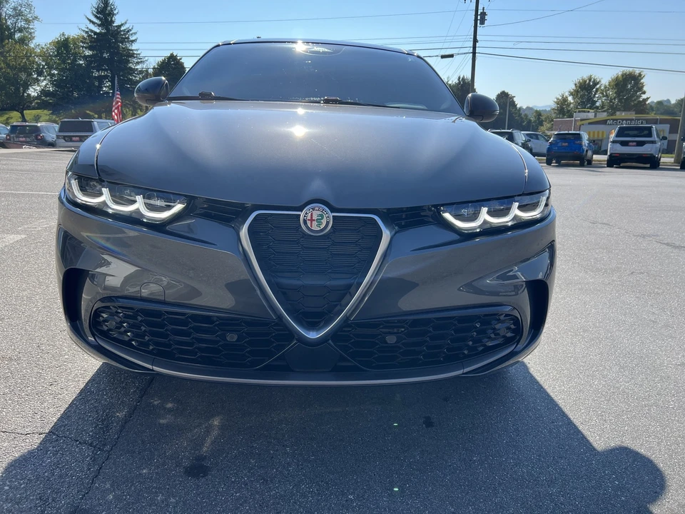 2024 Alfa Romeo Tonale - Image 6 of 31
