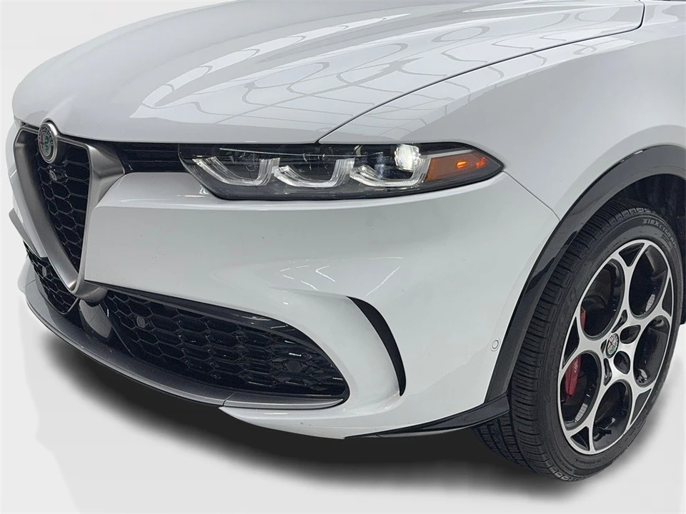 2024 Alfa Romeo Tonale - Image 5 of 12