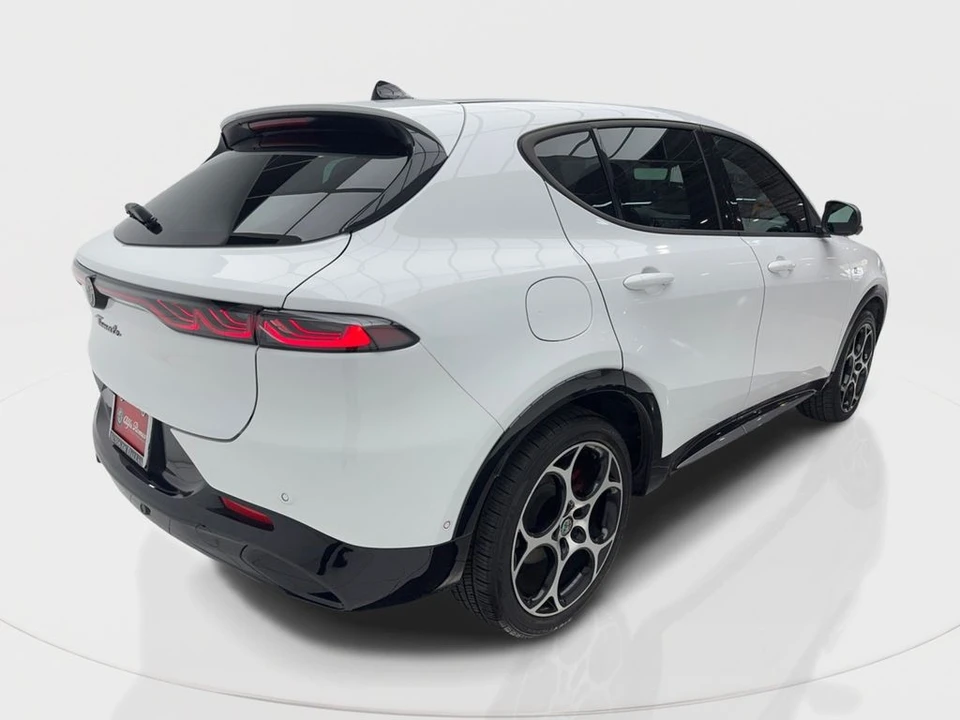 2024 Alfa Romeo Tonale - Image 8 of 31