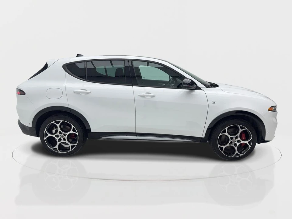 2024 Alfa Romeo Tonale - Image 7 of 31