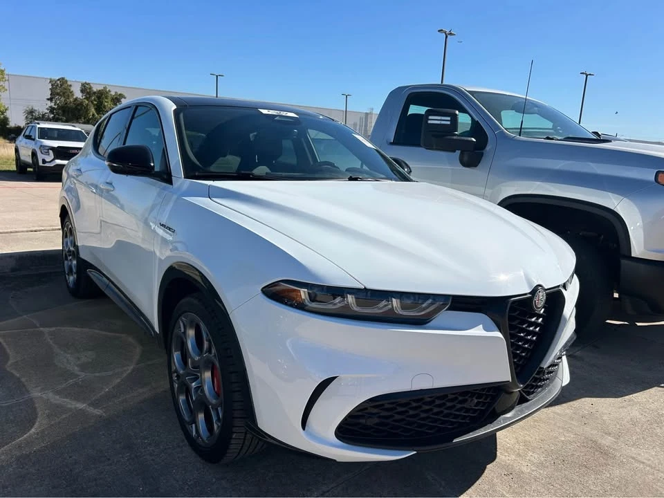 2024 Alfa Romeo Tonale - Image 2 of 10