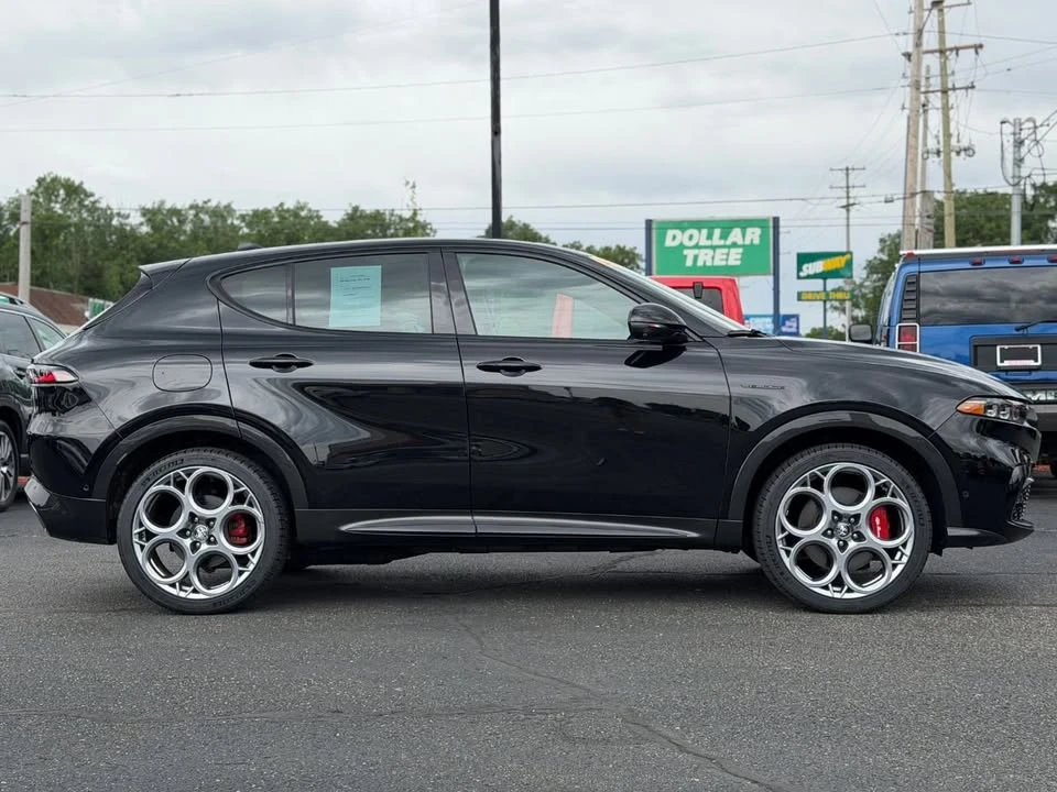 2024 Alfa Romeo Tonale - Image 8 of 19