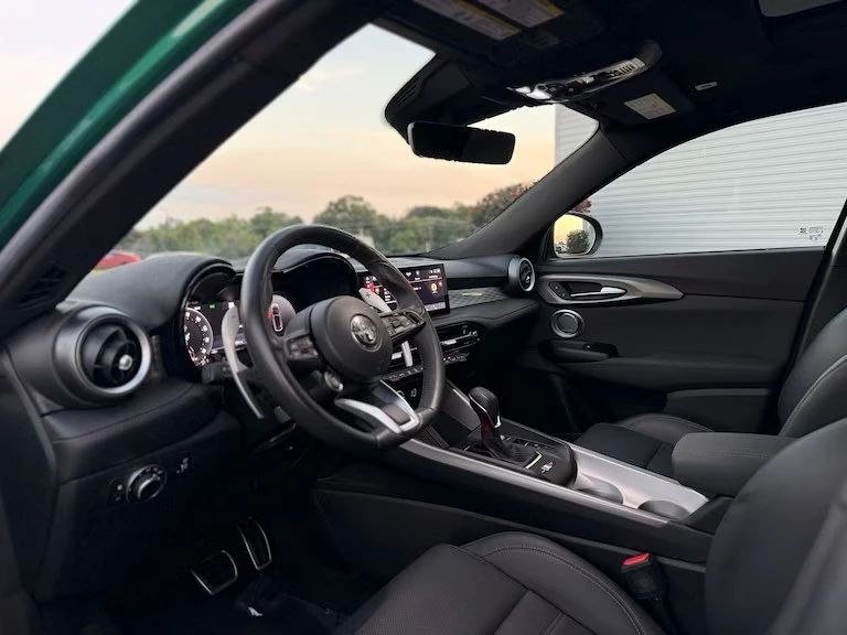 2024 Alfa Romeo Tonale - Image 8 of 18
