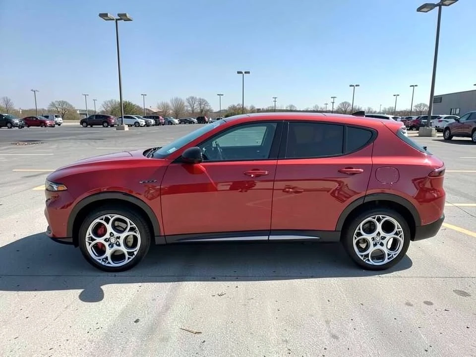 2024 Alfa Romeo Tonale - Image 2 of 20