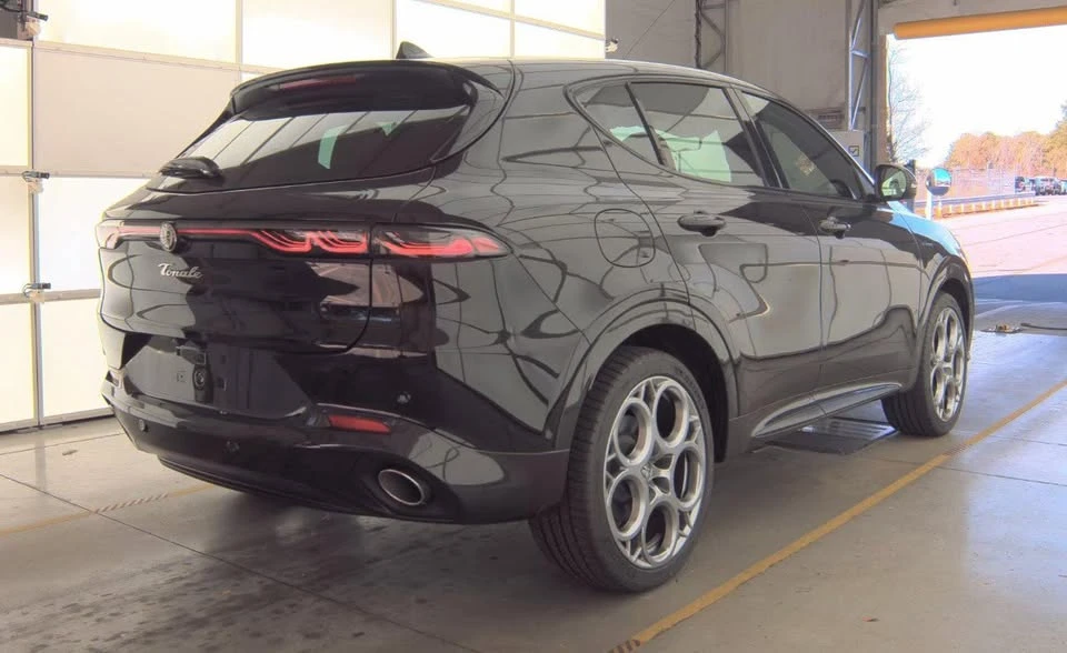 2024 Alfa Romeo Tonale - Image 4 of 10