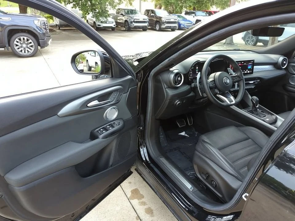 2024 Alfa Romeo Tonale - Image 8 of 20