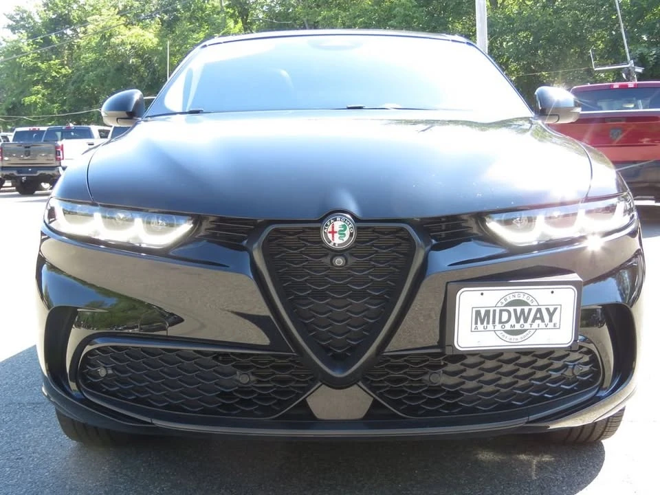 2024 Alfa Romeo Tonale - Image 2 of 20
