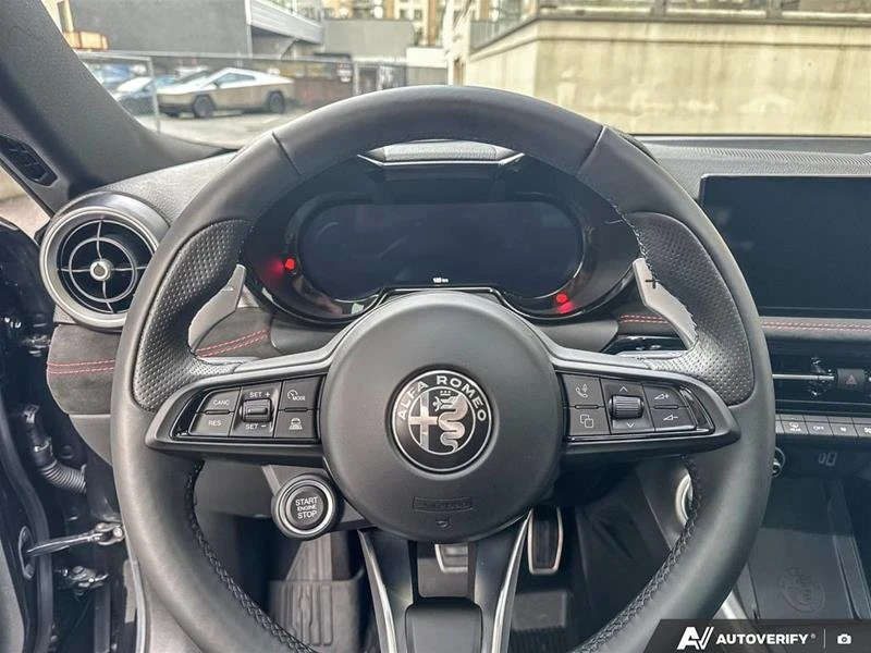 2024 Alfa Romeo Tonale - Image 10 of 20