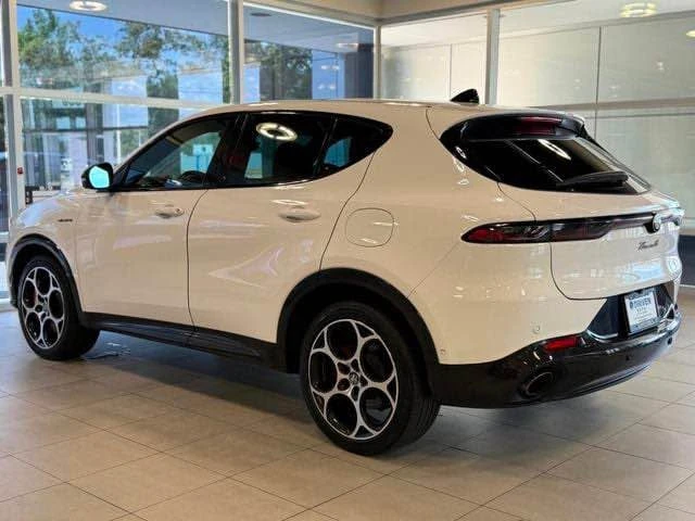 2024 Alfa Romeo Tonale - Image 8 of 20