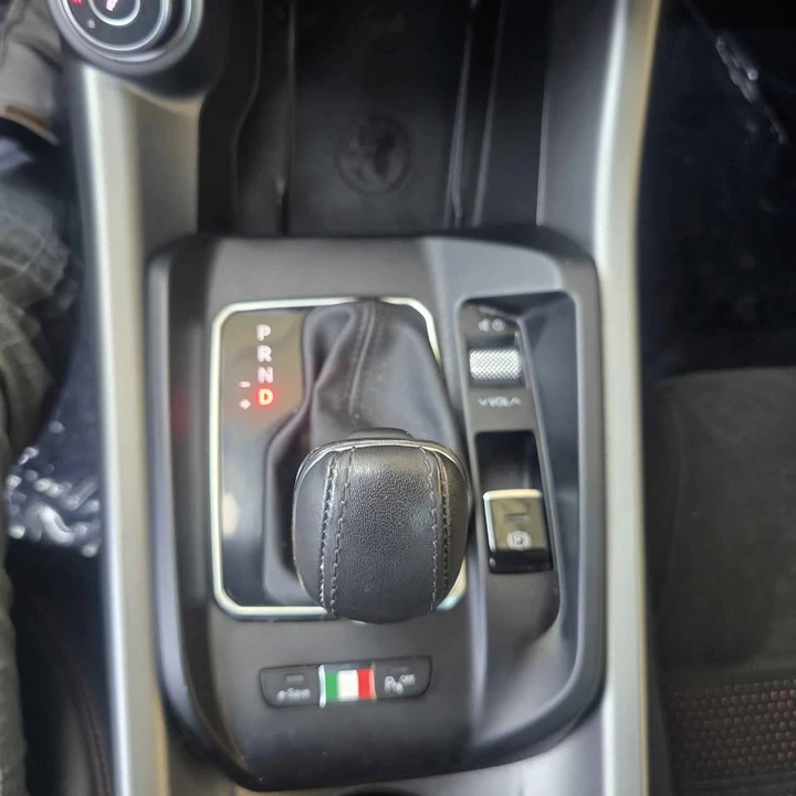 2024 Alfa Romeo Tonale - Image 14 of 16
