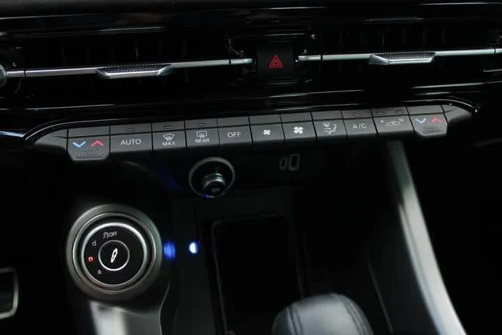 2024 Alfa Romeo Tonale - Image 18 of 20