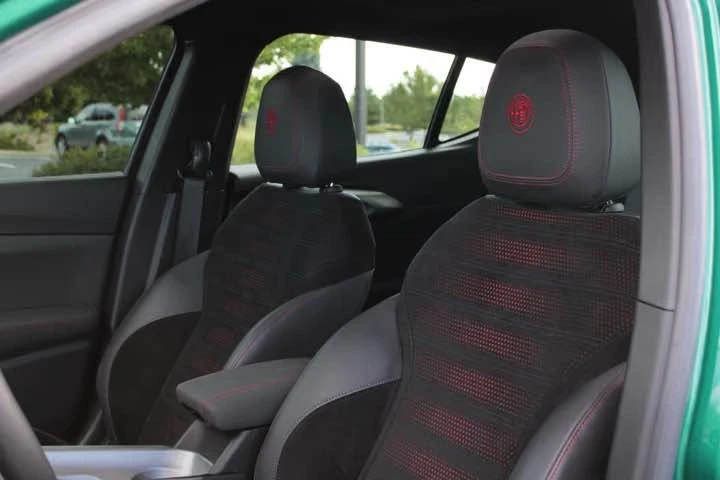 2024 Alfa Romeo Tonale - Image 11 of 20