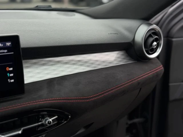 2024 Alfa Romeo - Image 31 of 31