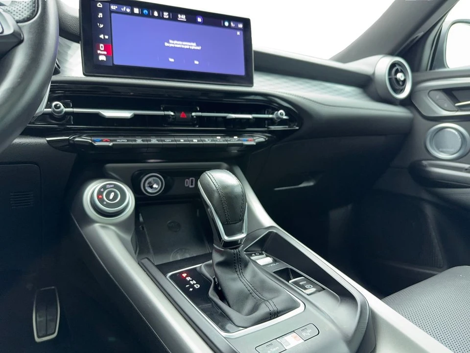 2024 Alfa Romeo - Image 30 of 31