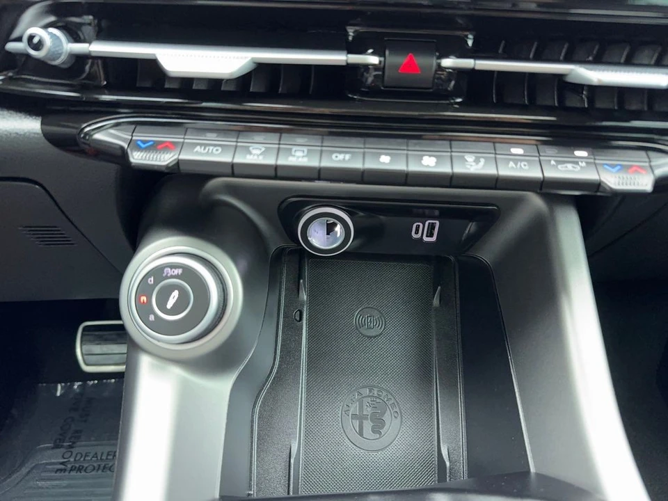 2024 Alfa Romeo Tonale - Image 26 of 31