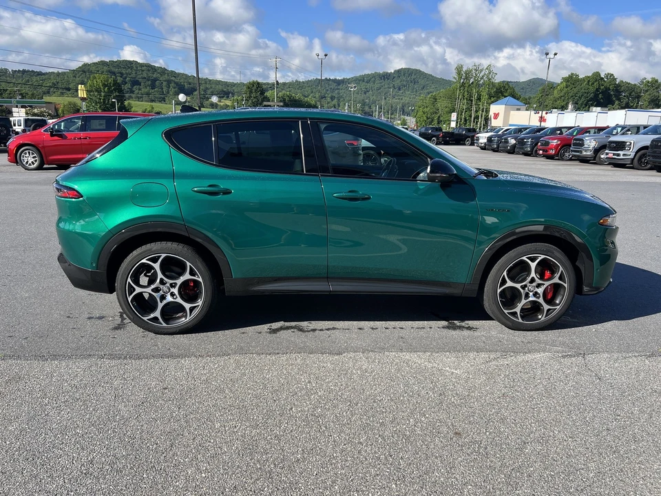 2024 Alfa Romeo Tonale - Image 4 of 31