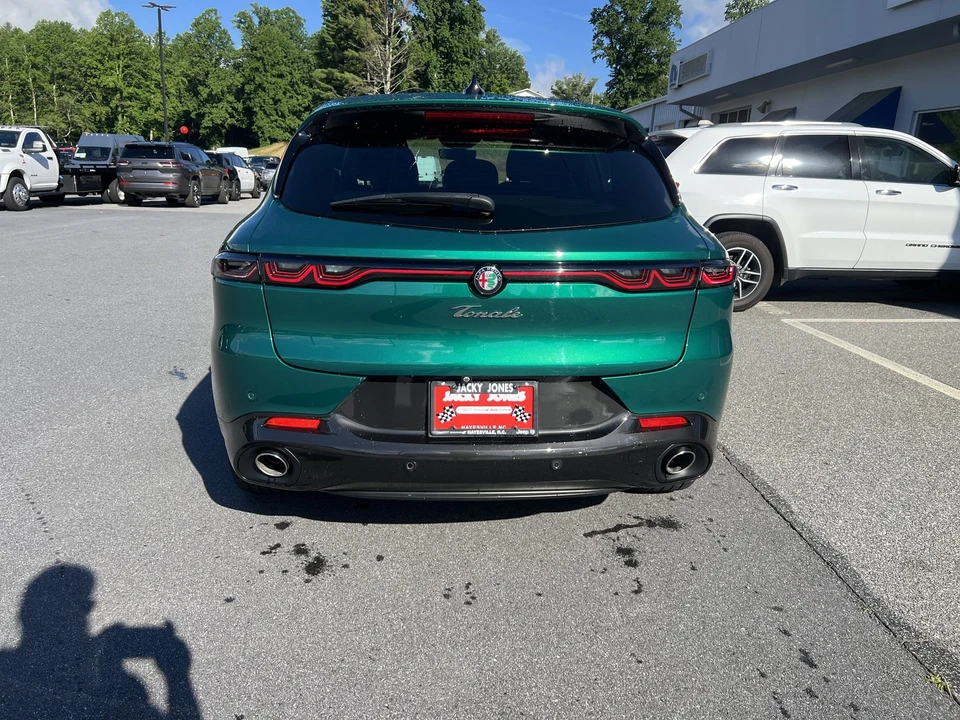 2024 Alfa Romeo Tonale - Image 2 of 31