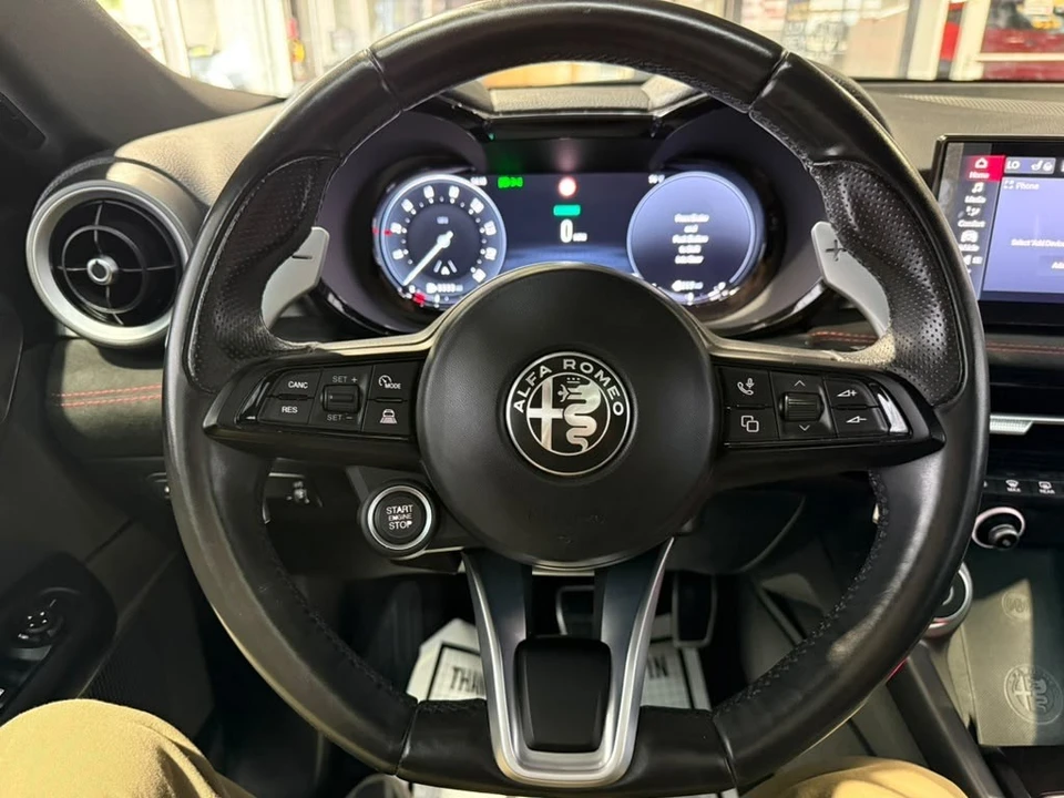 2024 Alfa Romeo Tonale - Image 12 of 31