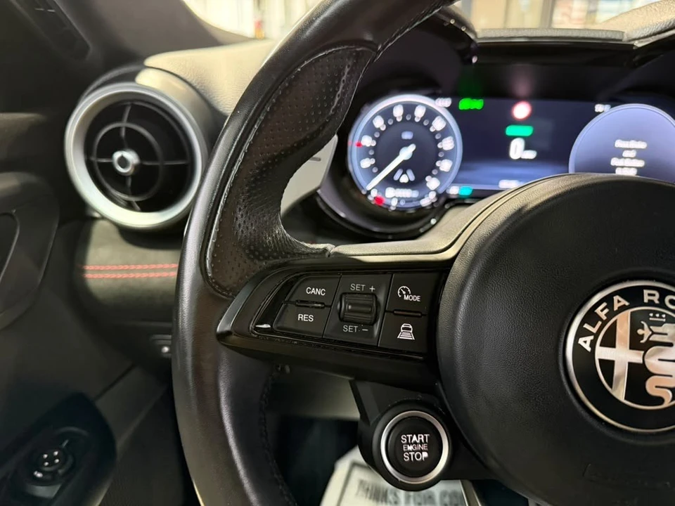 2024 Alfa Romeo Tonale - Image 14 of 31