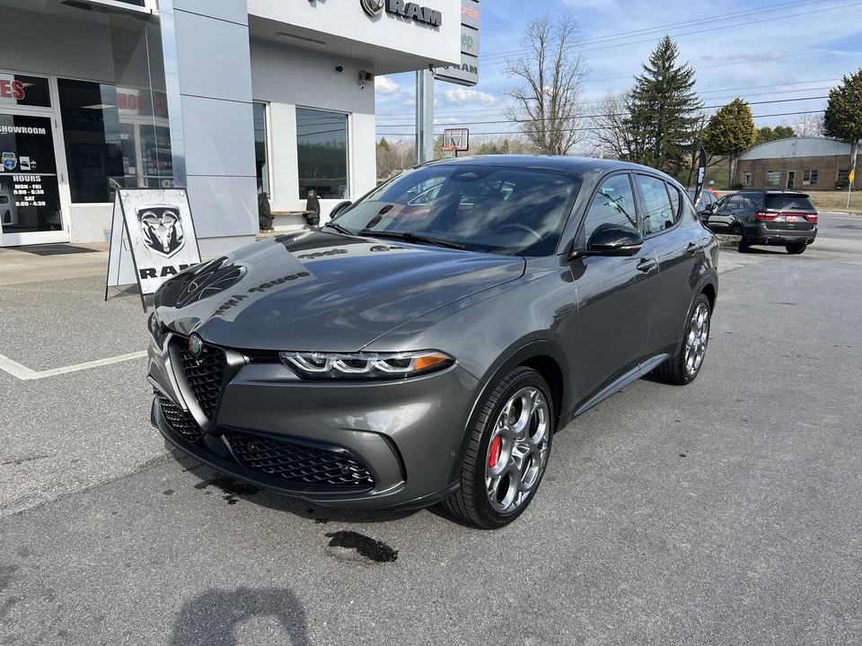 2024 Alfa Romeo Tonale - Image 6 of 12