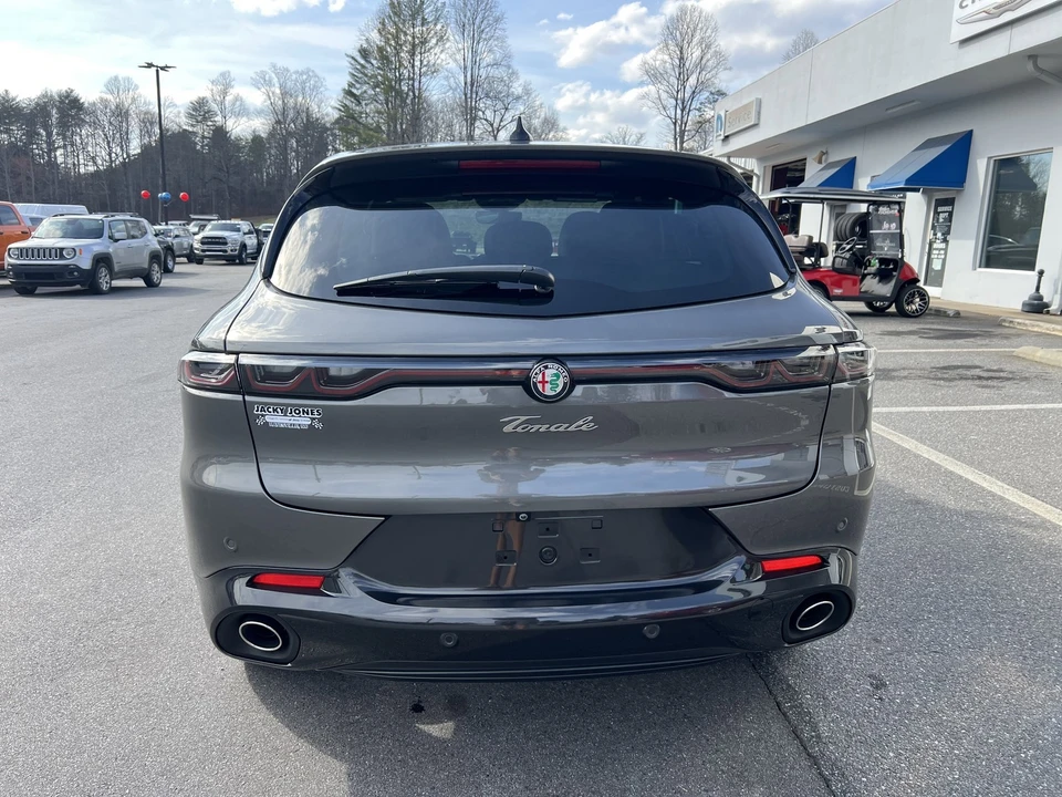 2024 Alfa Romeo Tonale - Image 2 of 12