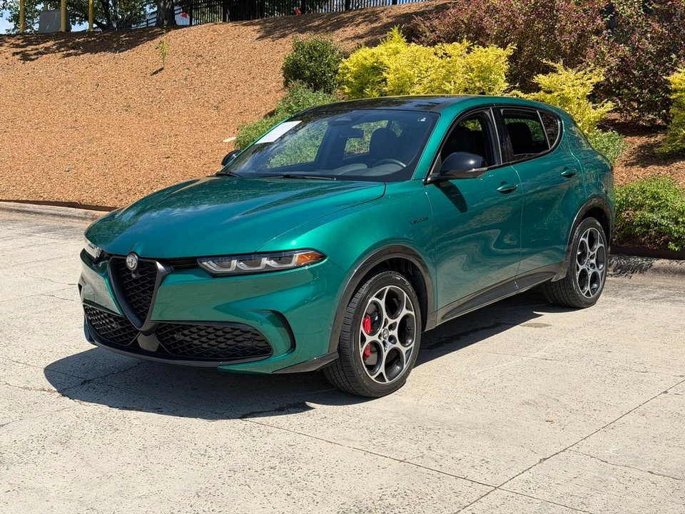 2024 Alfa Romeo Tonale - Image 2 of 21