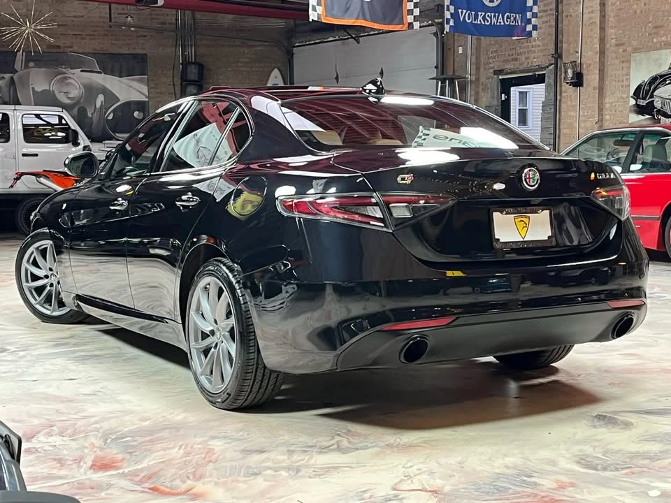 2024 Alfa Romeo Giulia - Image 6 of 19