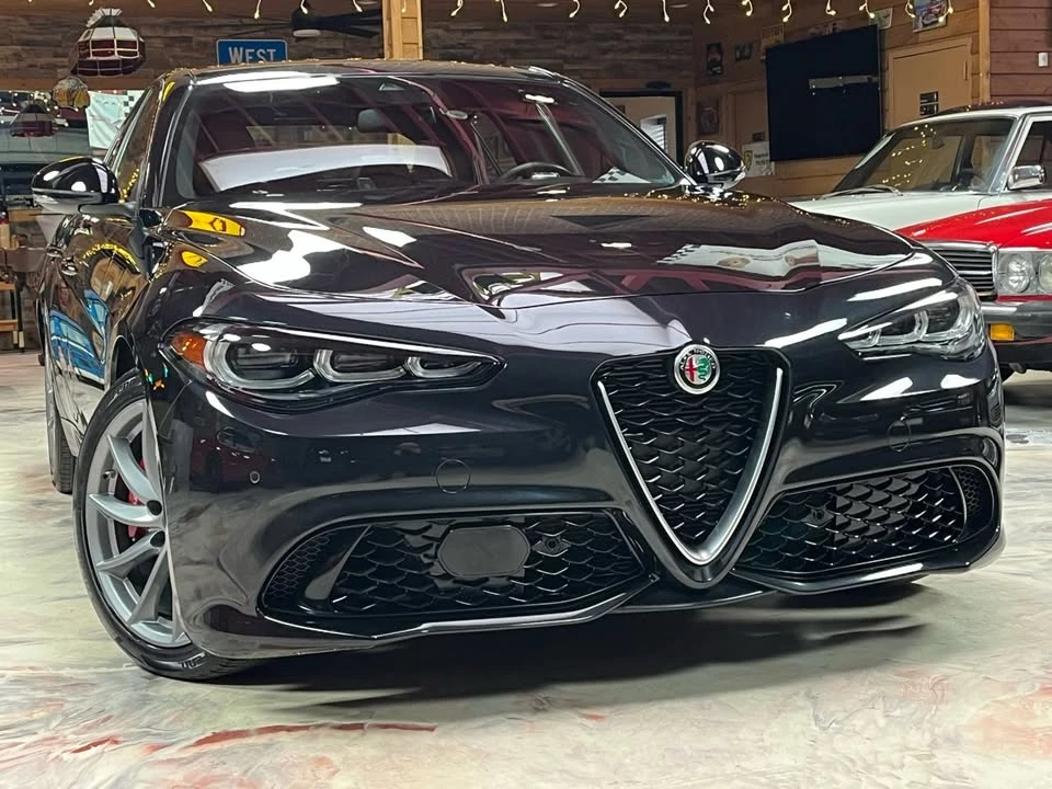 2024 Alfa Romeo Giulia - Image 3 of 19